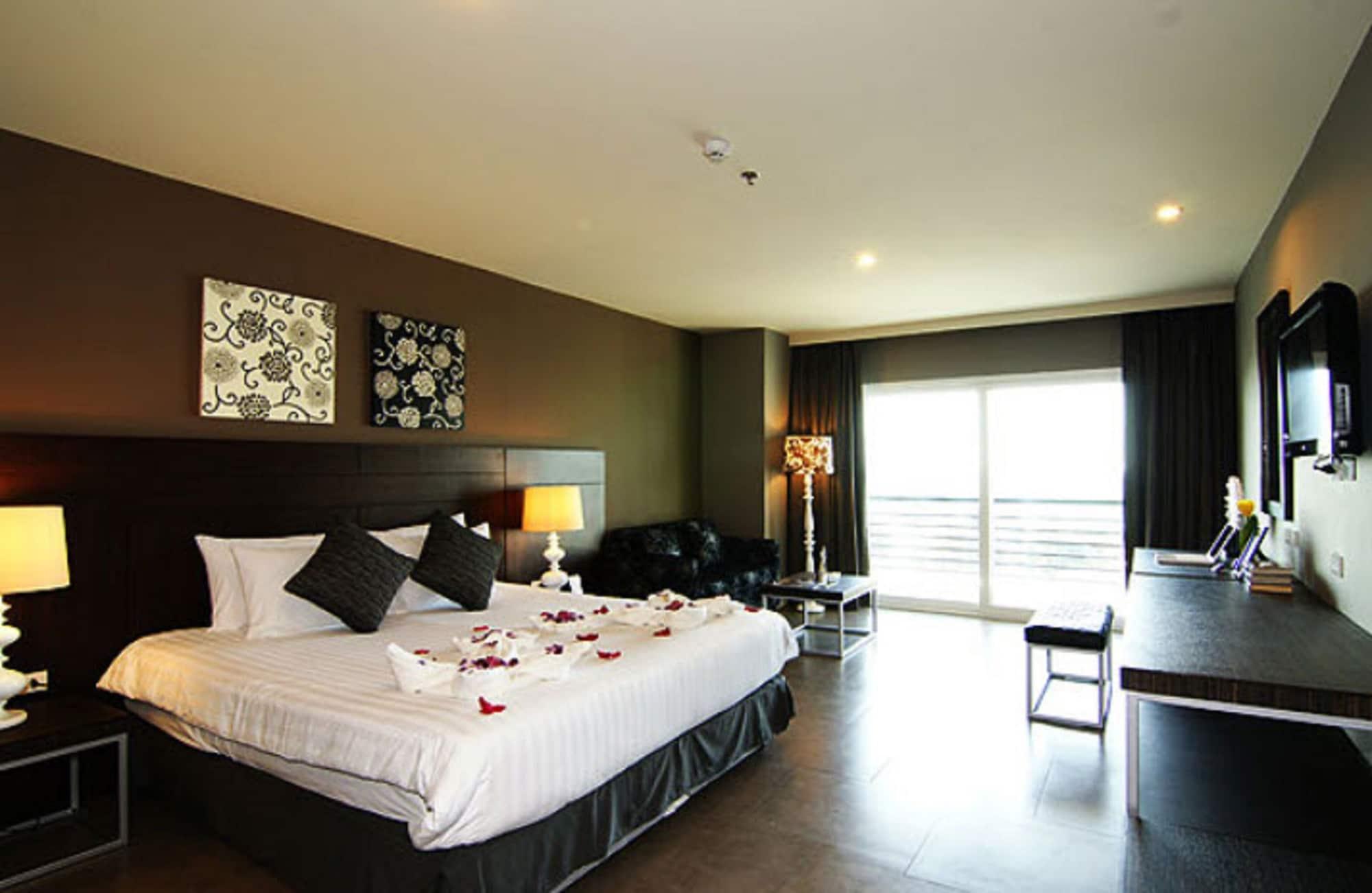 Sea Me Spring Tree Hotel (Adults Only) Pattaya Ngoại thất bức ảnh