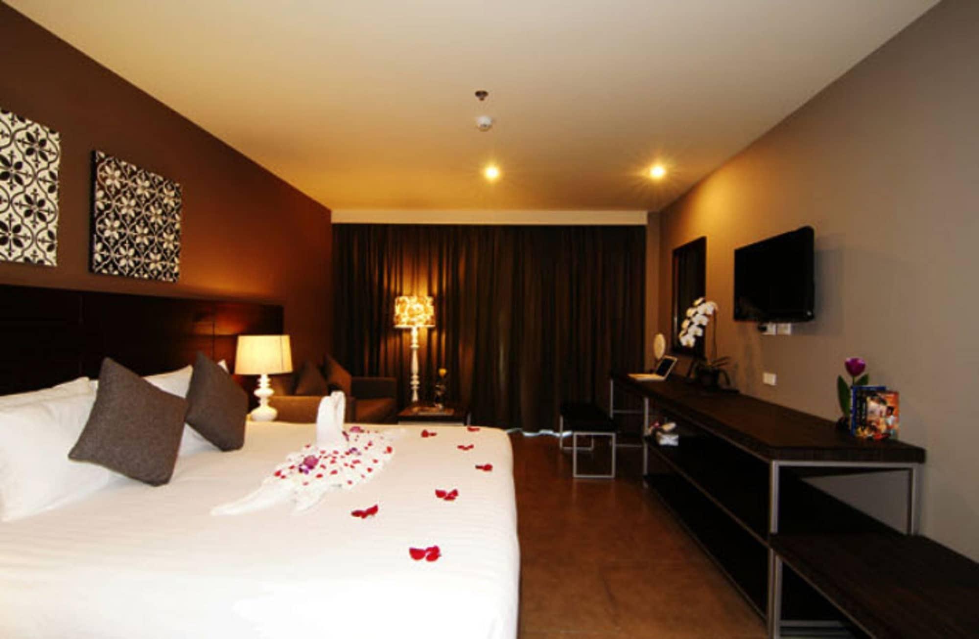 Sea Me Spring Tree Hotel (Adults Only) Pattaya Ngoại thất bức ảnh
