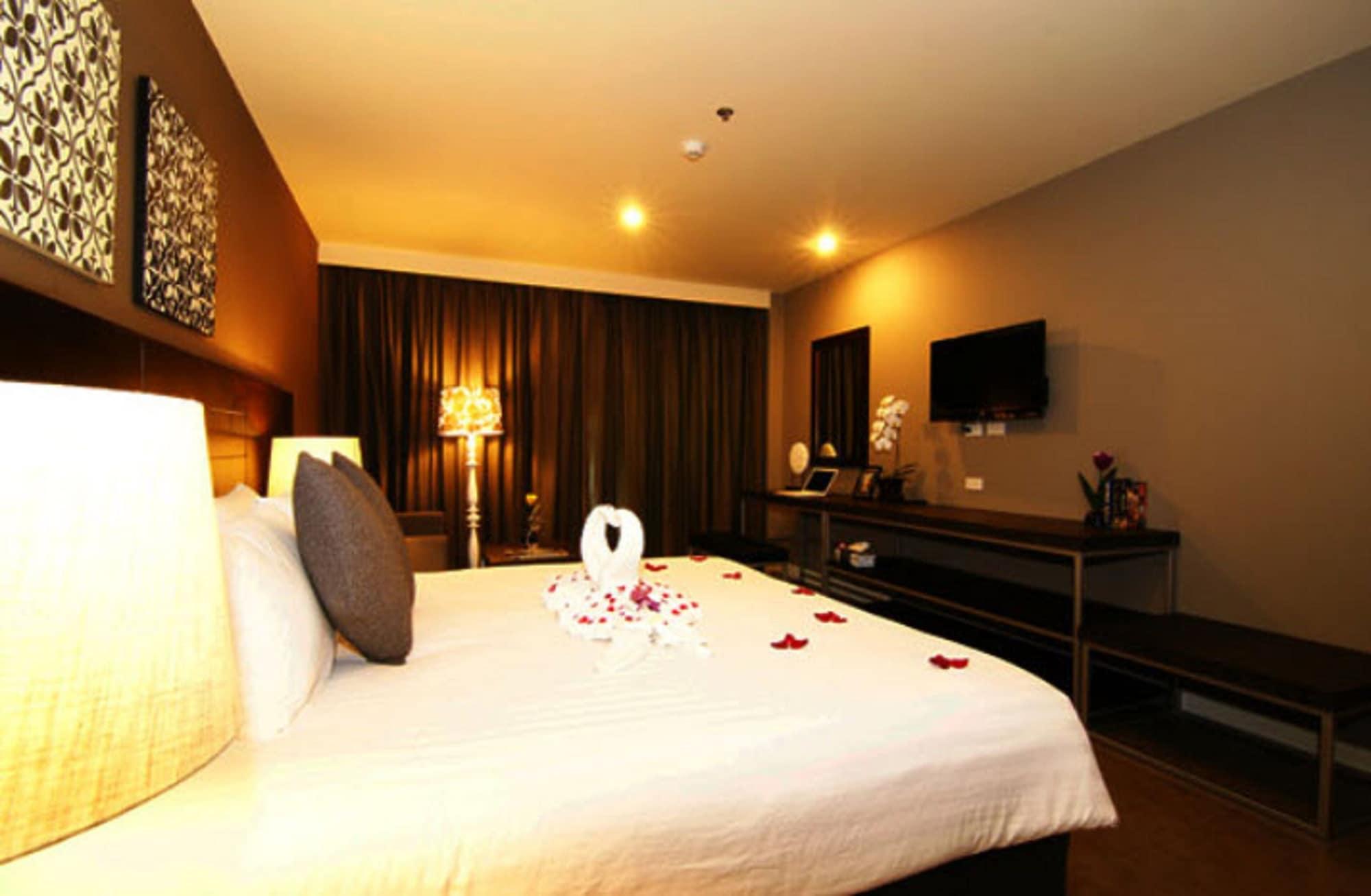 Sea Me Spring Tree Hotel (Adults Only) Pattaya Ngoại thất bức ảnh