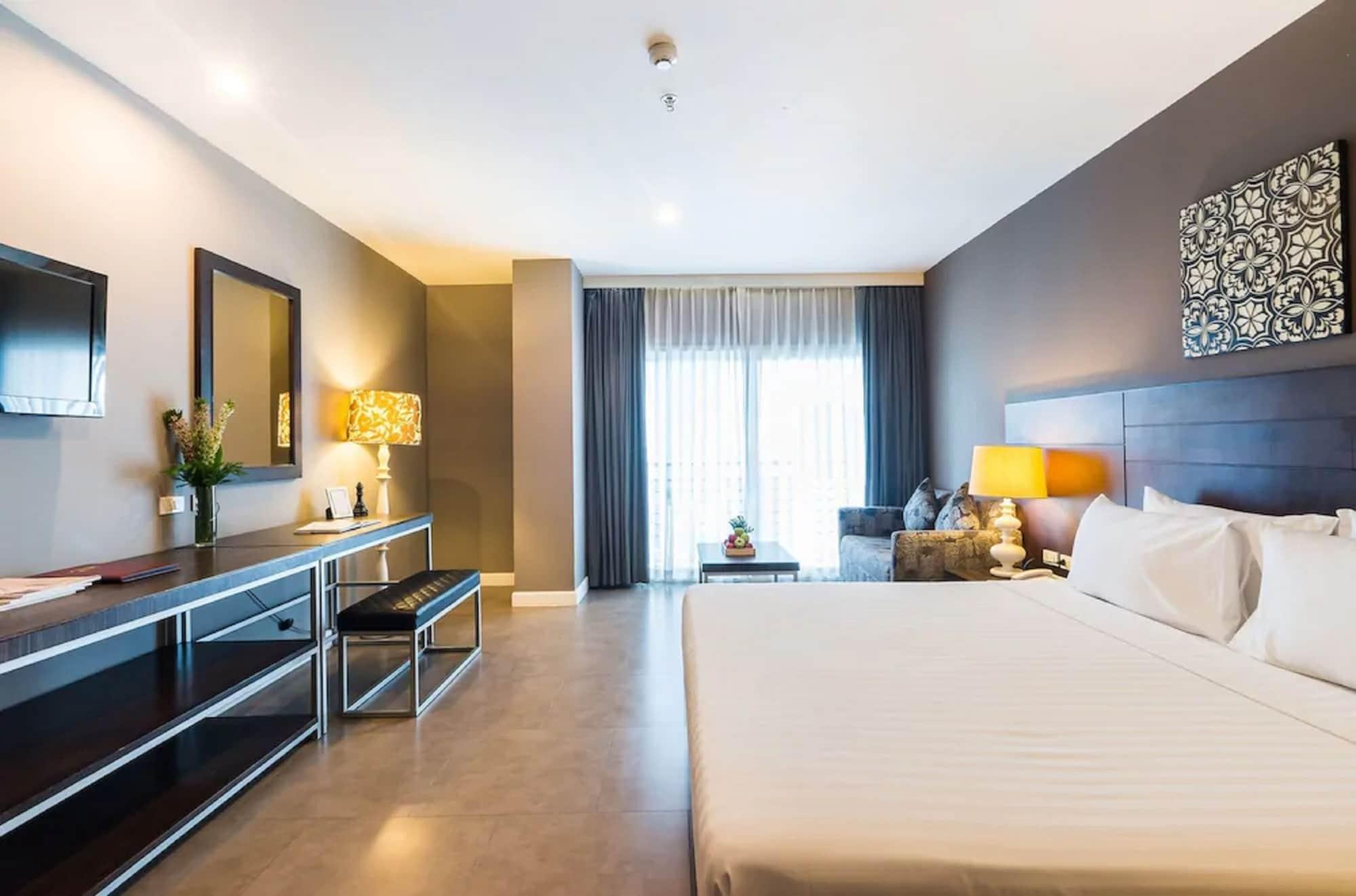 Sea Me Spring Tree Hotel (Adults Only) Pattaya Ngoại thất bức ảnh