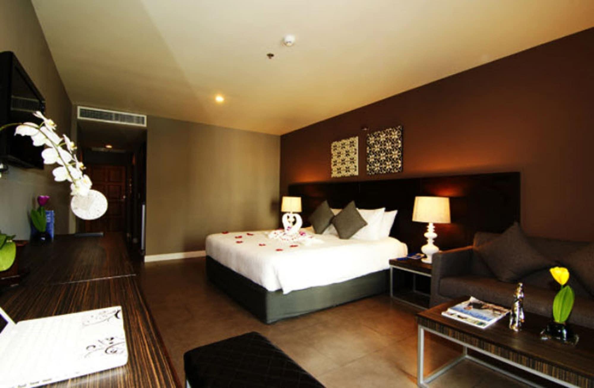 Sea Me Spring Tree Hotel (Adults Only) Pattaya Ngoại thất bức ảnh