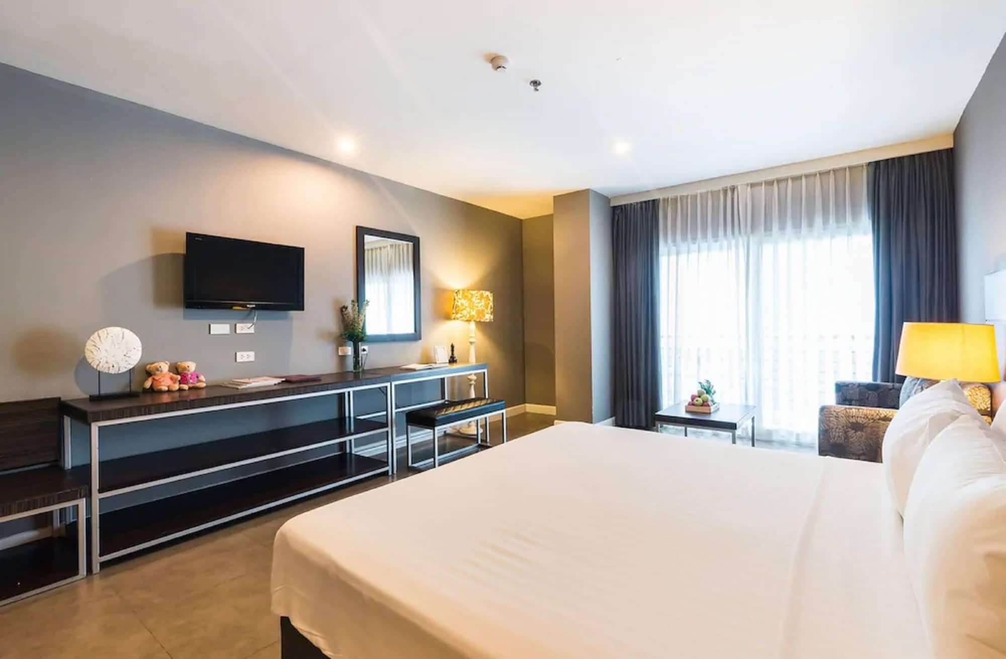 Sea Me Spring Tree Hotel (Adults Only) Pattaya Ngoại thất bức ảnh