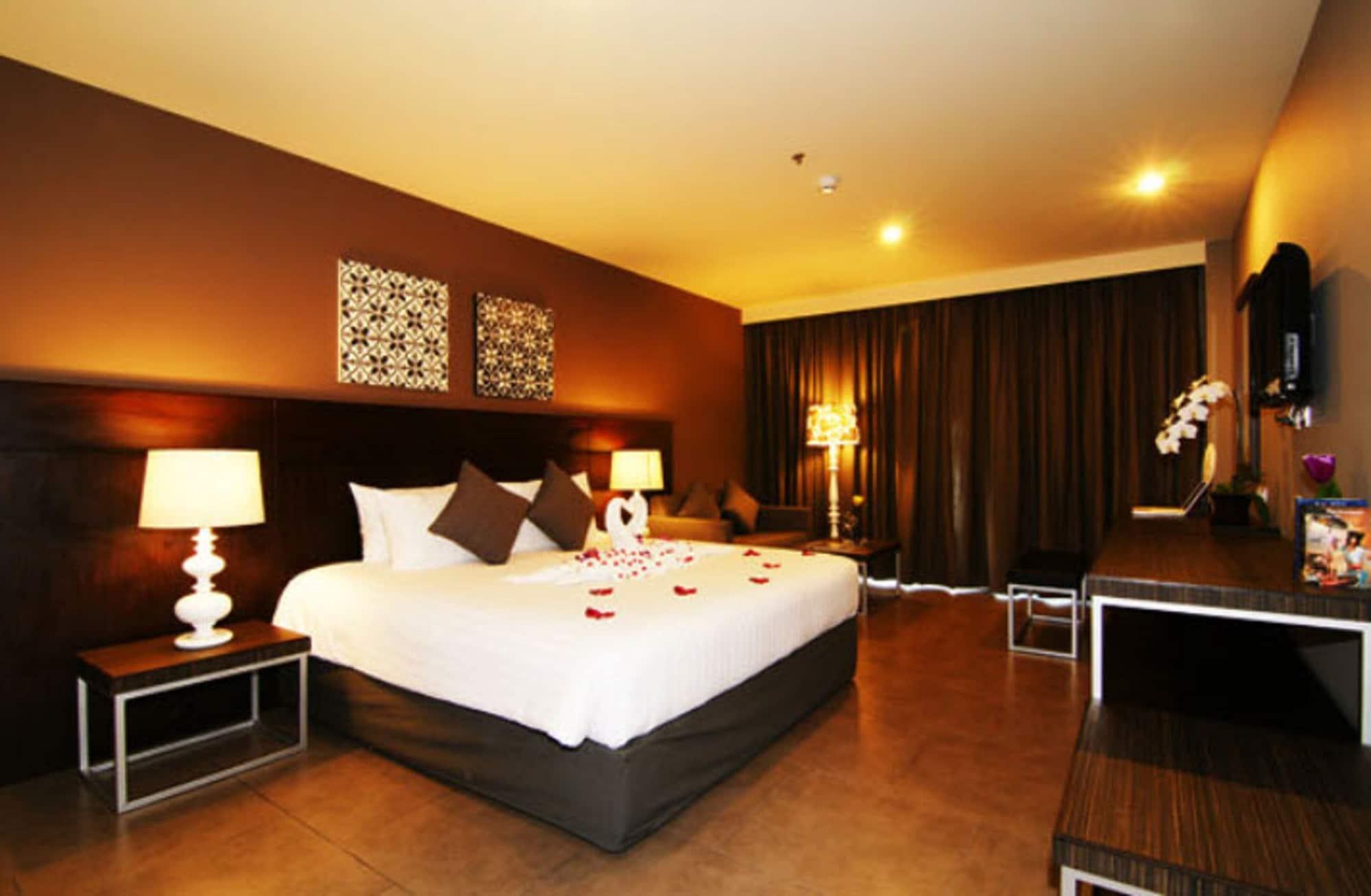 Sea Me Spring Tree Hotel (Adults Only) Pattaya Ngoại thất bức ảnh