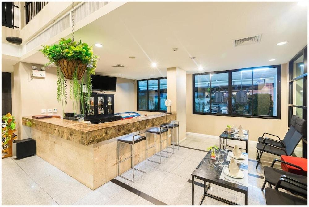 Sea Me Spring Tree Hotel (Adults Only) Pattaya Ngoại thất bức ảnh