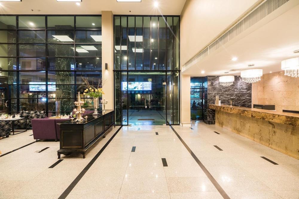 Sea Me Spring Tree Hotel (Adults Only) Pattaya Ngoại thất bức ảnh
