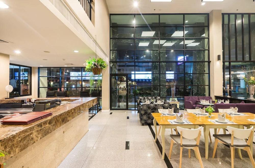 Sea Me Spring Tree Hotel (Adults Only) Pattaya Ngoại thất bức ảnh