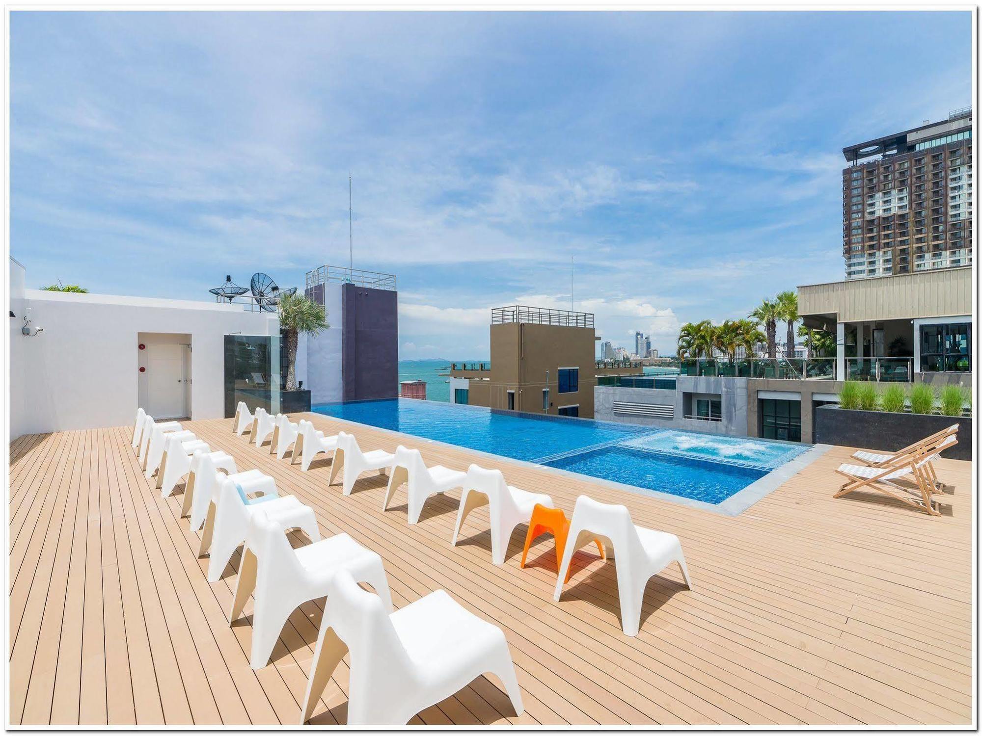 Sea Me Spring Tree Hotel (Adults Only) Pattaya Ngoại thất bức ảnh