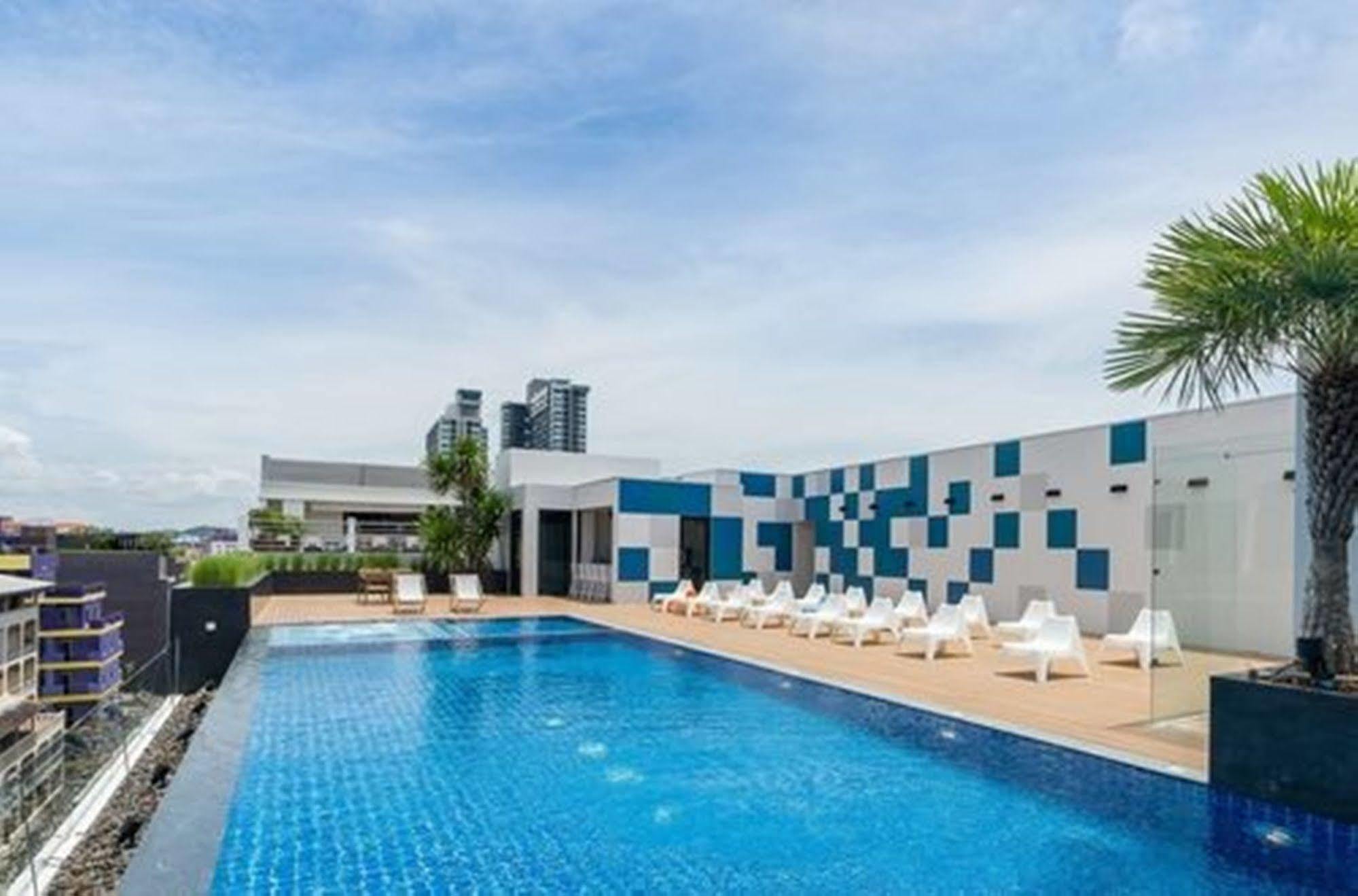 Sea Me Spring Tree Hotel (Adults Only) Pattaya Ngoại thất bức ảnh